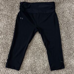 Under Armour HeatGear Women’s Black Cropped Capri Leggings Size M